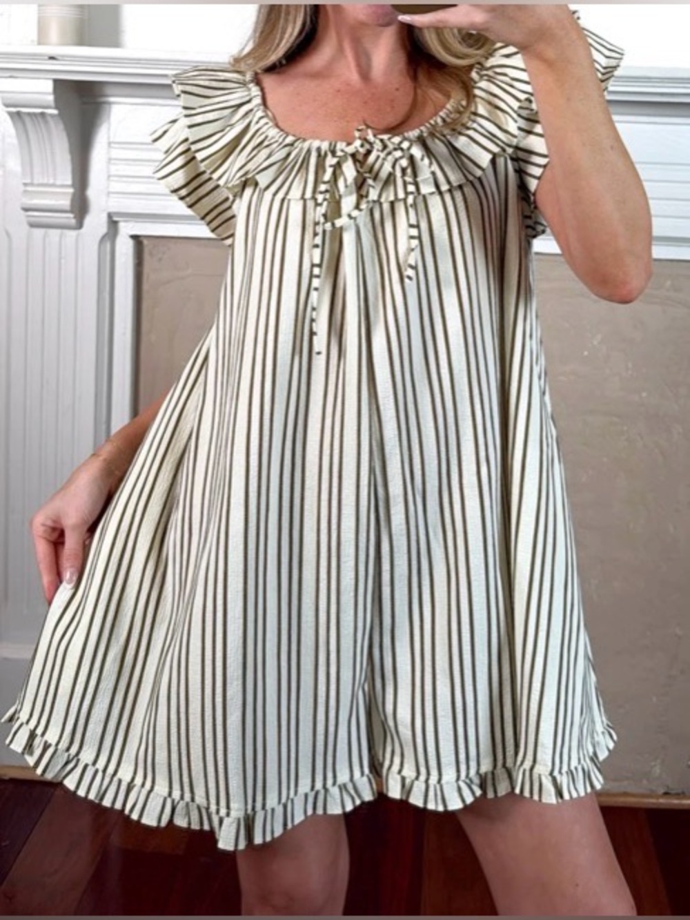 Striped Ruffle Romper - Picture 4 of 5
